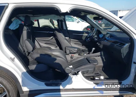 2019 BMW X1 xDrive28I z USA, uszkodzony, nr VIN WBXHT3C58K3H35397